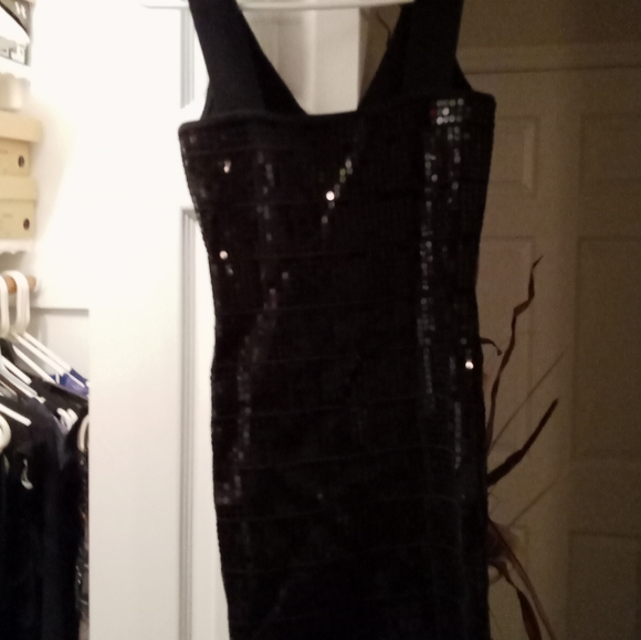 Dress - Picture 2 of 3